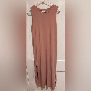 Elegant Sleeveless Tan Dress